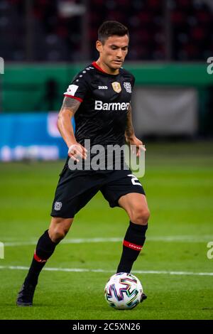 Berlin, Allemagne, 4 juillet 2020, Charles ARANGUIZ, Lev 20 au match final DFB Pokal FC BAYERN MUENCHEN - BAYER 04 LEVERKUSEN 4-2 en saison 2019/2020 , FCB Foto: © Peter Schatz / Alay Live News / Kevin Voigt/Jan Huebner/Pool - LES RÈGLEMENTS DFB INTERDISENT TOUTE UTILISATION DE PHOTOGRAPHIES comme SÉQUENCES D'IMAGES et/ou QUASI-VIDÉO - agences de presse nationales et internationales HORS usage éditorial SEULEMENT Banque D'Images