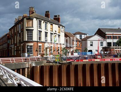 Rénovations au quai et au pub Minerva, Nelson Street, Hull, Humberside, East Yorkshire, Angleterre Banque D'Images
