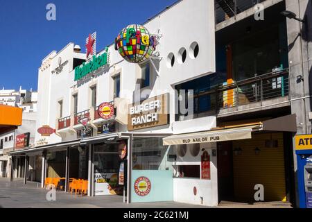 Burger Ranch Restaurant et bars de restauration rapide dans la vieille ville d'Albufeira, Algarve, Portugal Banque D'Images
