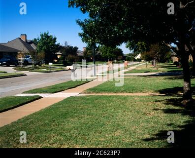 Dallas Texas USA Carrollton Garden pelouses Banque D'Images