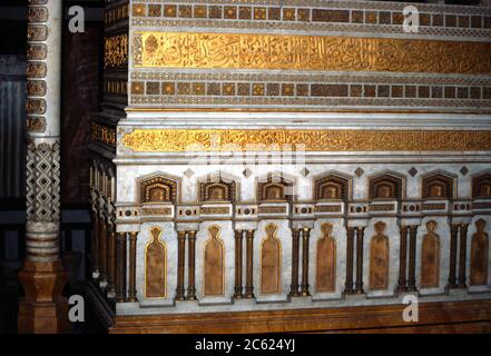 Le Caire Egypte Mosquée Mohammed Ali la Citadelle détail de l'intérieur en marbre Banque D'Images