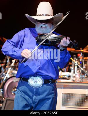 FORT LAUDERDALE, FL - 11 MARS : Charlie Daniels, du Charlie Daniels Band, se produit au Pompano Beach Amphitheater le 11 mars 2016 à fort Lauderdale, Floride personnes : Charlie Daniels crédit : Storms Media Group/Alay Live News Banque D'Images