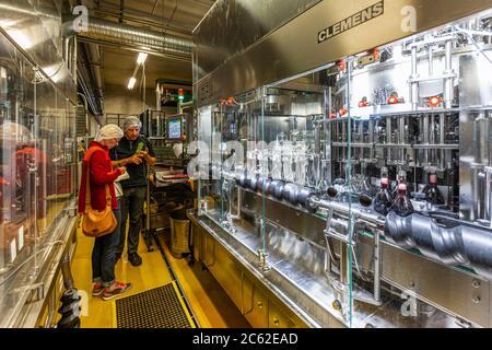 Jörg Geiger Manufaktur pour le vin de fruits et les jus, Schlat, Allemagne Banque D'Images