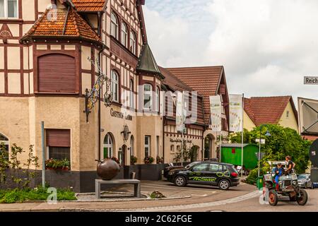 Manufaktur Jörg Geiger, Schlat, Allemagne. Le Gasthof Lamm à Schlat. Appartenant à une famille depuis le XVIIe siècle, Distillats y sont distillés depuis longtemps Banque D'Images