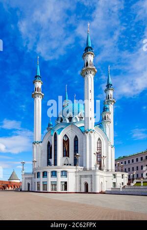 La mosquée Kul Sharif est un l'une des plus grandes mosquées de la Russie. La mosquée Kul Sharif est situé dans la ville de Kazan en Russie. Banque D'Images