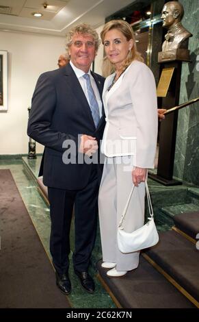 Monaco, Monaco. 25 octobre 2016. Monaco, 25 octobre 2016 : Monaco World Sports Legends Award avec football GoalkeeperJean Marie Pfaff et sa femme Carmen. Football, Fussball, Torwart, | usage dans le monde crédit: dpa/Alay Live News Banque D'Images