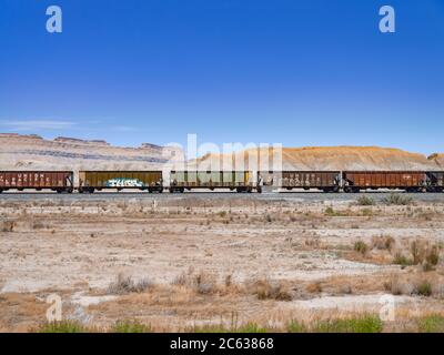 Ligne de wagons, route 191 Wyoming, États-Unis Banque D'Images