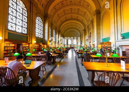 La Boston public Library est le système de bibliothèques publiques municipales de Boston, Massachusetts, États-Unis, fondé en 1848 Banque D'Images