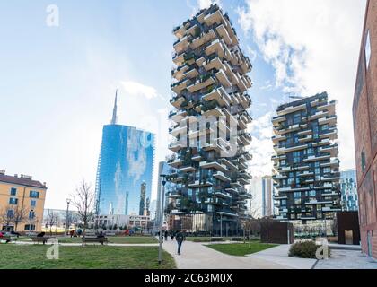 Bosco Verticale au quartier des affaires n° 9 à Milan Banque D'Images
