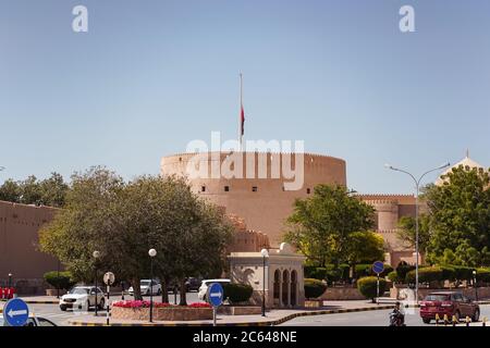 Nizwa / Oman - 15 février 2020 : fort de Nizwa, forteresse historique dans le centre-ville historique de Nizwa Banque D'Images