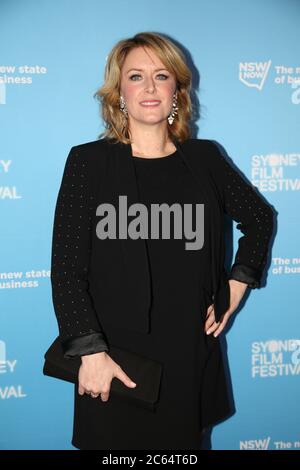 L'actrice Susan Prior arrive sur le tapis rouge à la première australienne du Rover au State Theatre, 49 Market Street, Sydney. Banque D'Images