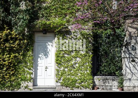 Italie, Lombardie, Milan, via Mozart, détail de la maison Banque D'Images