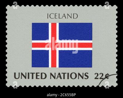 ISLANDE - timbre de poste du drapeau national de l'Islande, série des Nations Unies, vers 1984. Banque D'Images