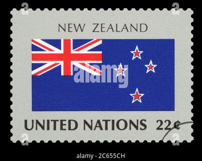 NOUVELLE-ZÉLANDE - timbre de poste du drapeau national de la Nouvelle-Zélande, série des Nations Unies, vers 1984. Banque D'Images