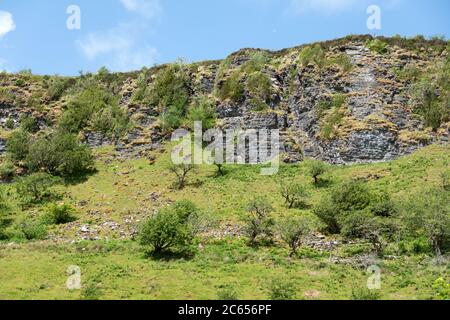 Le magnifique Rock ou Cliff face dans le comté de Sligo Banque D'Images