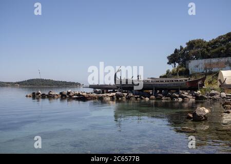 Réplique d'un ancien navire grec en bois à Iskele, Urla, Izmir. Banque D'Images