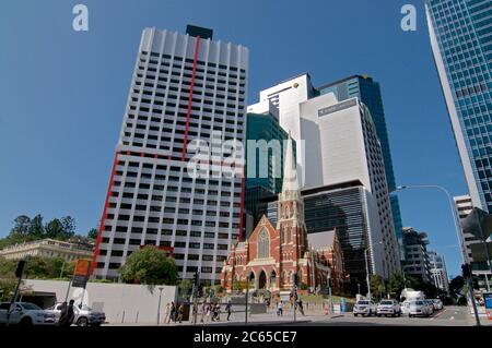 Brisbane, Queensland, Australie - 22 janvier 2020 : vue de la belle église unificatrices Albert Street et quelques bâtiments de haute élévation dans la finance Banque D'Images