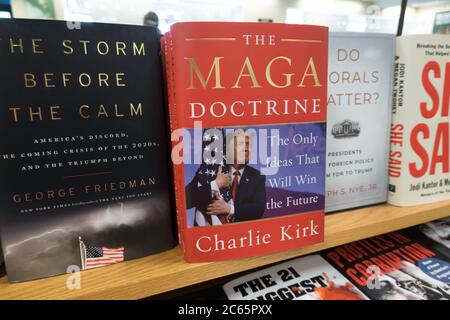 Barnes & Noble Booksellers Book Display, NYC, USA Banque D'Images