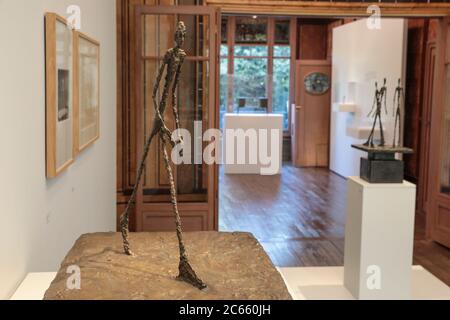 EXPOSITION : LE MARCHEUR, INSTITUT GIACOMETTI, PARIS Banque D'Images