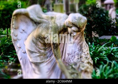 Figure d'ange au cimetière protestant de Rome Banque D'Images