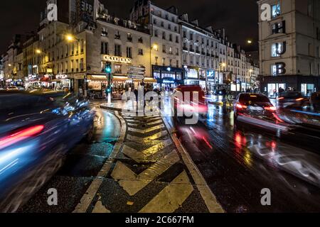 Prise de vue nocturne à Paris, France Banque D'Images