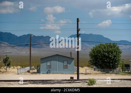 Maison dans le désert de Mojave, Californie, Etats-Unis Banque D'Images