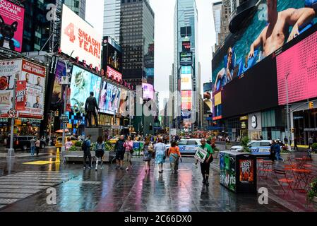 Sur Times Square à New York, États-Unis Banque D'Images