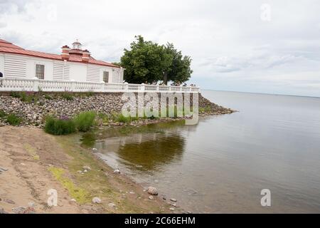 Remblai dans la ville de Petergod près de la mer Baltique Banque D'Images