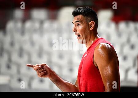 Varese, Italie. 07e juillet 2020. Argentine, Luis Scola de Pallacanestro Varese lors de la première session de formation dans sa nouvelle équipe italienne Legabasket Serie À Enerxenia Arena. Crédit : SOPA Images Limited/Alamy Live News Banque D'Images