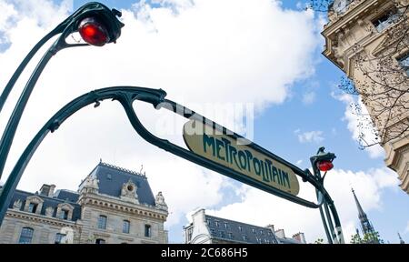 Panneau indiquant la station de métro Cité, Paris, France Banque D'Images