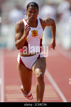 Los Angeles, États-Unis. 1er avril 2006. Virginia Powell, de l'USC, remporte les 100 mètres féminins dans un 11.17 à vent dans le Cardinal & Gold Invitational au Cromwell Field à Los Angeles le samedi 1er avril 2006. Photo via crédit : Newscom/Alay Live News