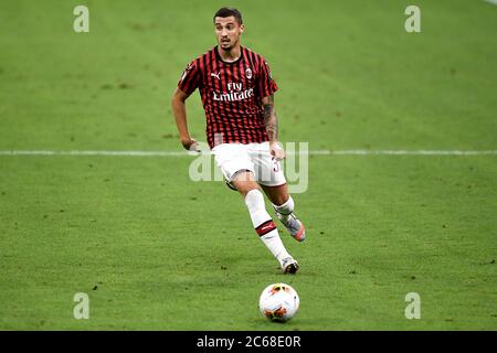 MILAN, ITALIE - 07 juillet 2020 : RADE Krunic de l'AC Milan en action pendant la série UN match de football entre l'AC Milan et le Juventus FC. (Photo de Nicolò Campo/Sipa USA) Banque D'Images