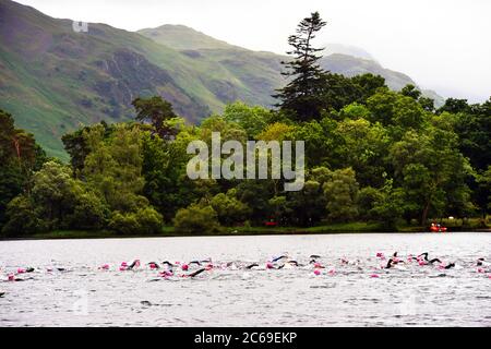 Événement de natation en eau libre lac Ullswater, Cumbria Royaume-Uni Banque D'Images