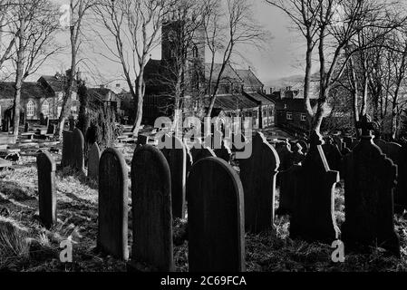 St Michael et All Angelss' Church and Graveyard, Haworth, West Yorkshire, Angleterre, Royaume-Uni Banque D'Images