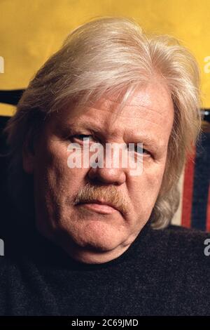 EXCLUSIF, 21 mars 1997, Hambourg, compositeur, musicien et artiste Edgar Froese lors d'une séance photo exclusive à Hambourg. Le pionnier de la musique électronique et fondateur du groupe Tangerine Dream a été disponible pour quelques photos lors d'une conférence de presse. --- Conditions spéciales: Accord de prix nécessaire lors de l'utilisation du titre! --- | utilisation dans le monde entier Banque D'Images