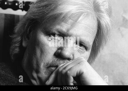 EXCLUSIF, 21 mars 1997, Hambourg, compositeur, musicien et artiste Edgar Froese lors d'une séance photo exclusive à Hambourg. Le pionnier de la musique électronique et fondateur du groupe Tangerine Dream a été disponible pour quelques photos lors d'une conférence de presse. | utilisation dans le monde entier Banque D'Images