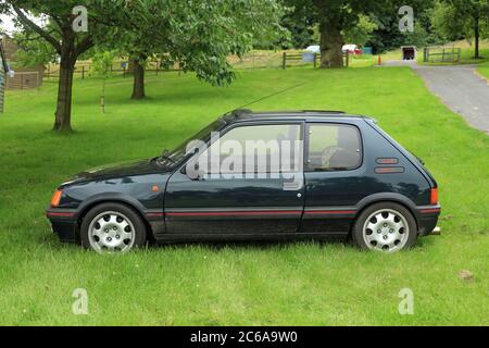 A 1990 Peugeot 205 GTI 1.9. Banque D'Images