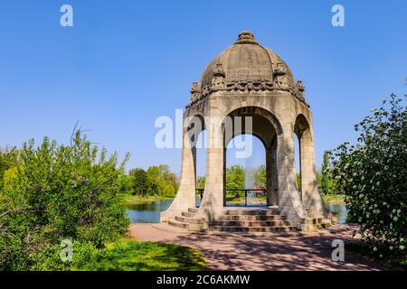 Der Venustempel auf der Marieninsel im Rotehornpark Magdeburg Banque D'Images