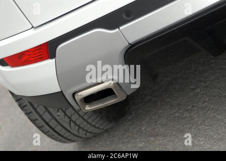 tuyau d'échappement de voiture en styl Banque D'Images