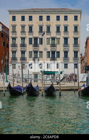 Veneig, das geschlossène Hôtel Daniele, Krise der Tourismusindustrie wegen der CoVid-19 Maßnahmen // Venise, l'hôtel fermé Danieli, crise touristique Banque D'Images