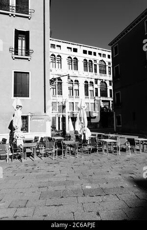 Venetig, Campo Santo Stefano, Krise der Tourismusindustrie wegen der CoVid-19 Maßnahmen // Venise, Campo Santo Stefano, crise touristique due au Covi Banque D'Images