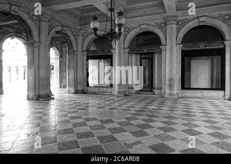 Veneig, Markusplatz, Krise der Tourismusindustrie wegen der CoVid-19 Maßnahmen // Venise, Piazza San Marco, crise touristique due à la CoVid-19 Measur Banque D'Images