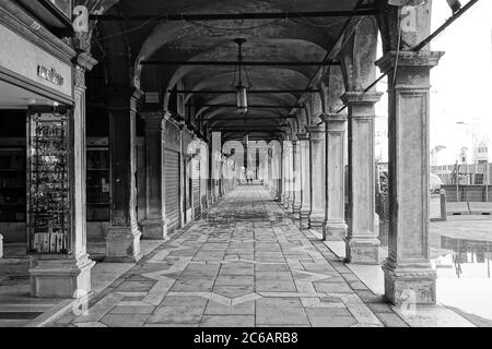 Veneig, Markusplatz, Krise der Tourismusindustrie wegen der CoVid-19 Maßnahmen // Venise, Piazza San Marco, crise touristique due à la CoVid-19 Measur Banque D'Images