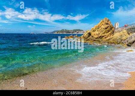 Plages de Lloret de Mar en été, Costa Brava, Catalogne, Espagne Banque D'Images
