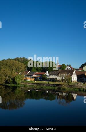 Vue sur le village allemand appelé Affoldern Banque D'Images