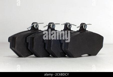 quatre plaquettes de frein pour voiture, pièce pour système de freinage à disque Banque D'Images