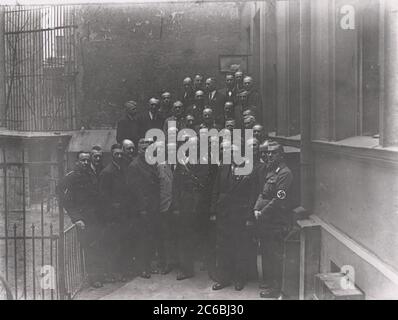 Portrait de groupe Heinrich Hoffmann photographies 1934 photographe officiel d'Adolf Hitler, et un politicien et éditeur nazi, qui était membre du cercle intime d'Hitler. Banque D'Images