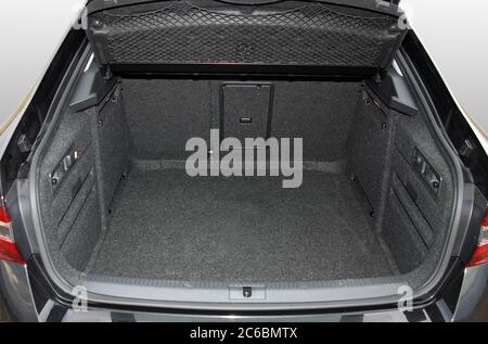 Coffre vide, coffre vide de la petite voiture Banque D'Images