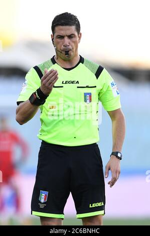 Florence, Italie, 08 juillet 2020, Gianluca Manganiello arbitre pendant le match pendant l'ACF Fiorentina vs Cagliari - - crédit: LM/Matteo Papini/Alay Live News Banque D'Images