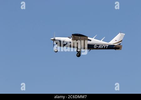 Piper PA-28-10R Cherokee Arrow G-AVYT Banque D'Images
